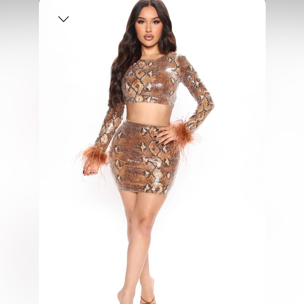 Two piece skirt set